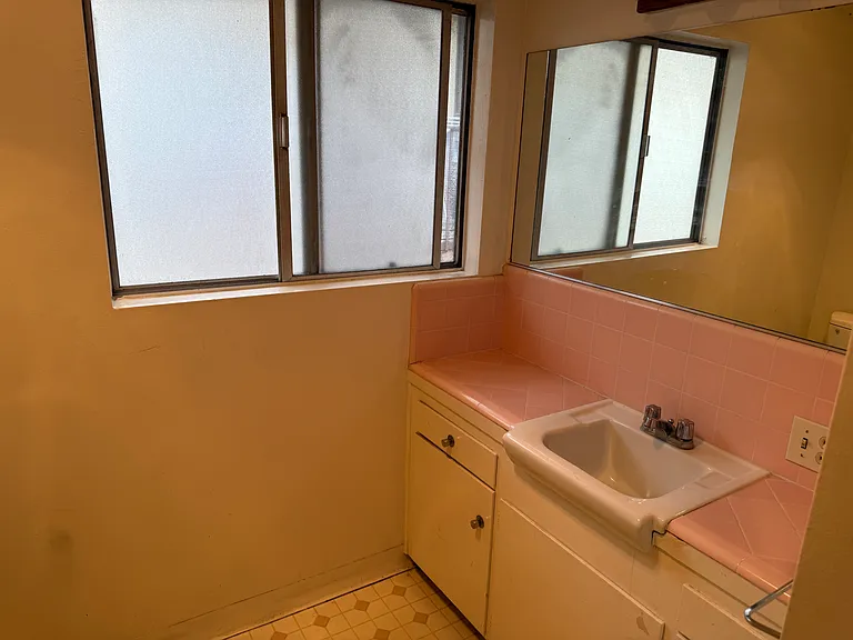 1230 Viola Ave #G — Photo 5