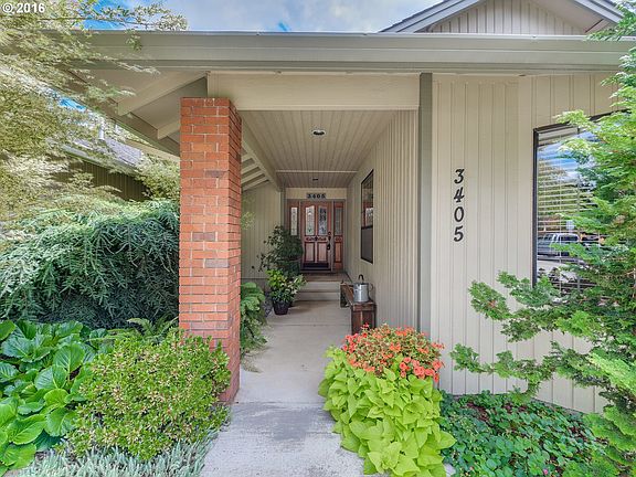 3rd image of 3405 SE 168th Ave