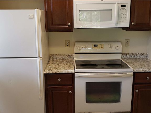 3rd image of 3064 Finsterwald Dr #3072