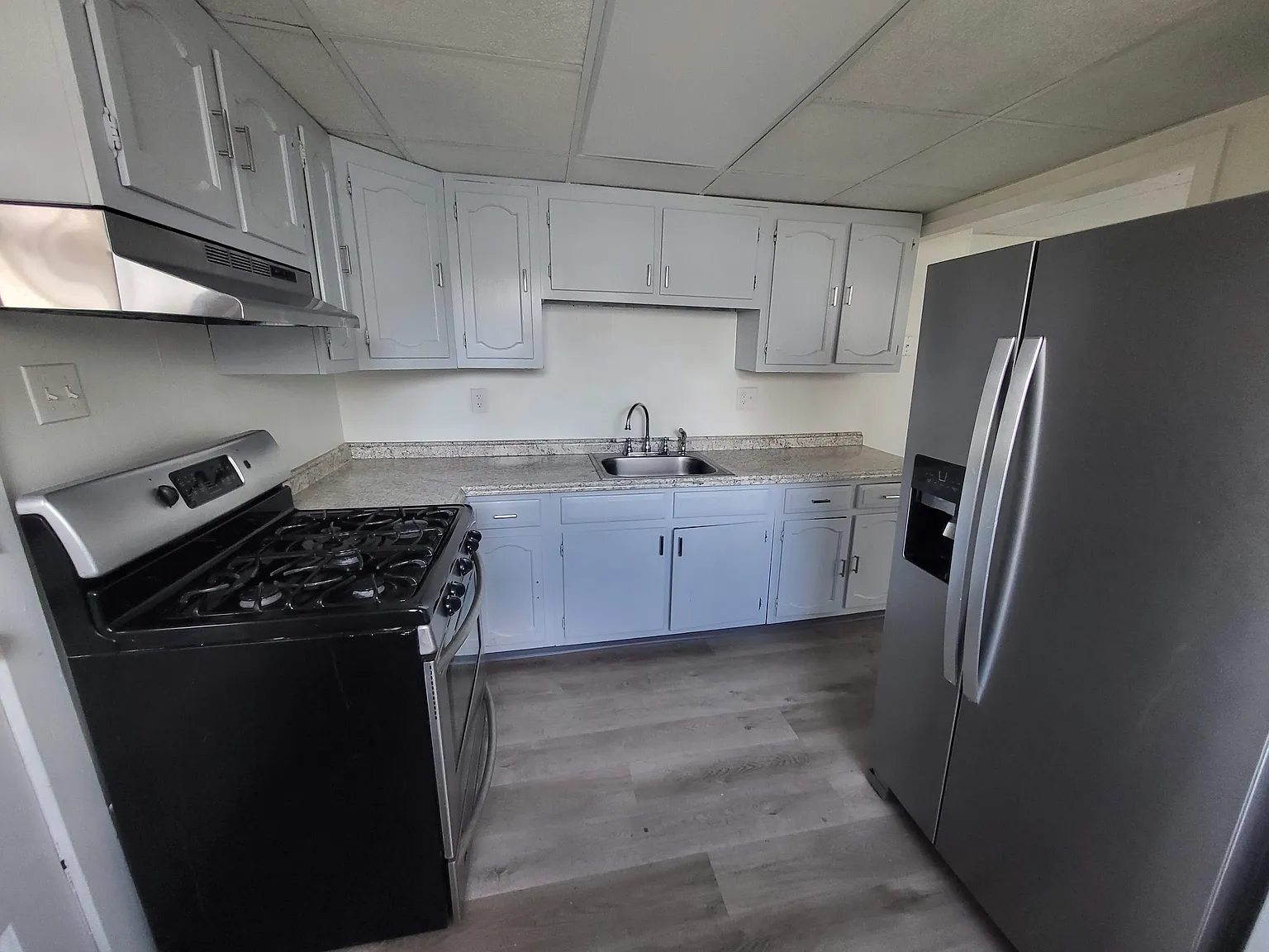 2 bed, 950 sqft, $1,250 — Photo 3