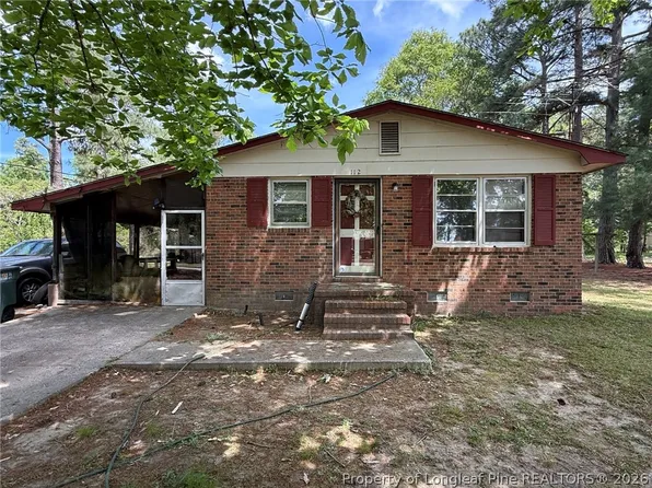112 Victoria Dr, Parkton, NC 28371