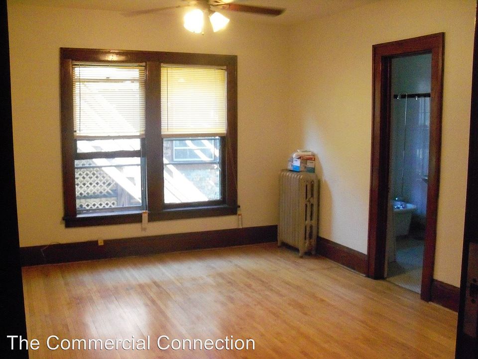 2nd image of 2507 Nicollet Ave APT 04