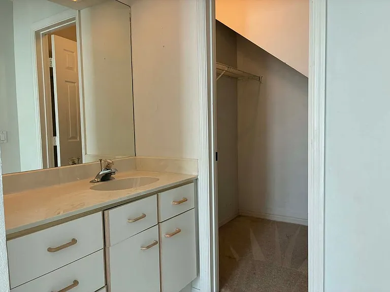 1930 Westminster Cir #2 — Photo 17