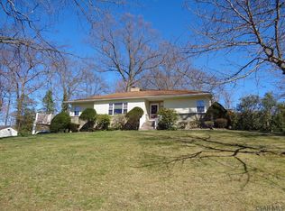 1028 Willett Dr, Johnstown, PA
