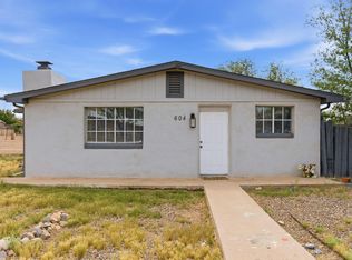 604 Nowicki Ln SW, Albuquerque, NM 87105