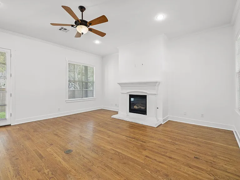 1607 Chelsea Ln — Photo 8