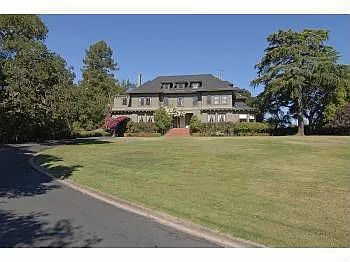 108 Baywood Ave photo 1