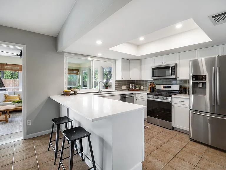 1406 Radam Cir — Photo 11