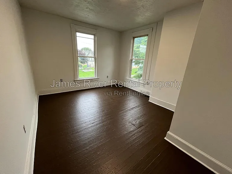 1601 Union St — Photo 10