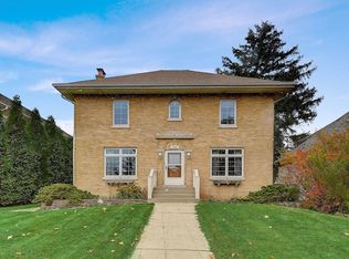 1348 Walnut St, Western Springs, IL 60558