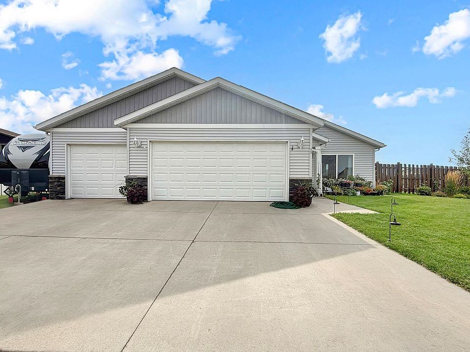 1st image of 45 Olive Tree Cir NE