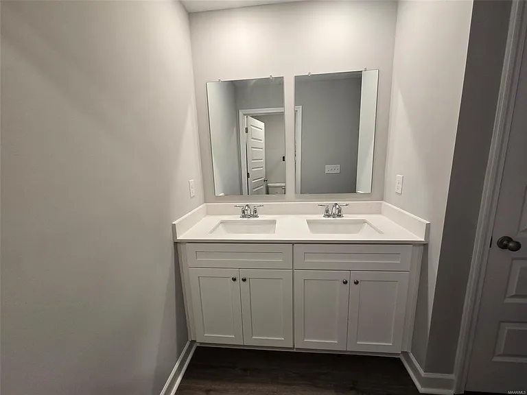 1010 Garden Ln — Photo 16
