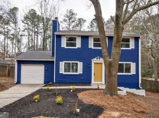 664 Stoneside Dr, Stone Mountain, GA