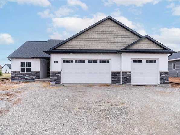 1995 Louie Ln, Neenah, WI 54956