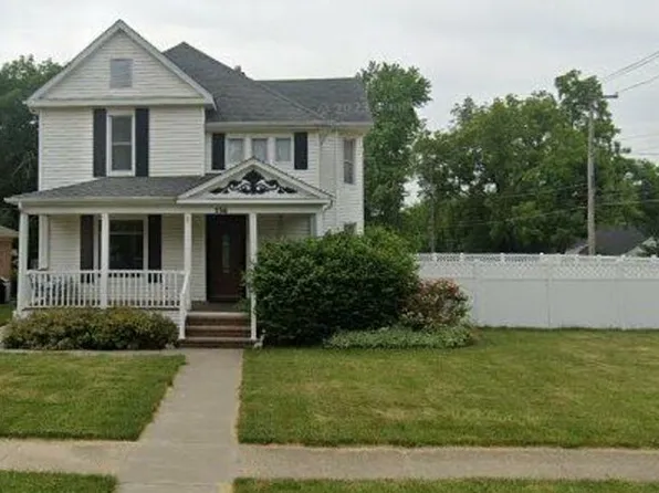 536 W Palace Row, Geneseo, IL 61254