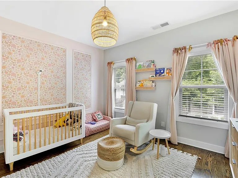 2230 Main St NW — Photo 17