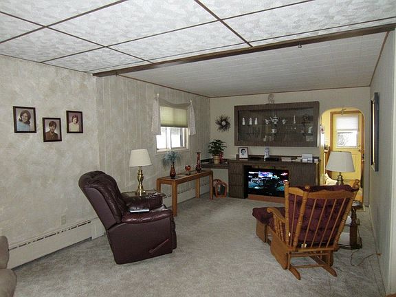 4th image of 233 Newton St