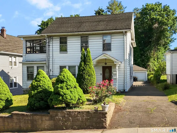 112 Colonial Road, Stamford, CT 06906