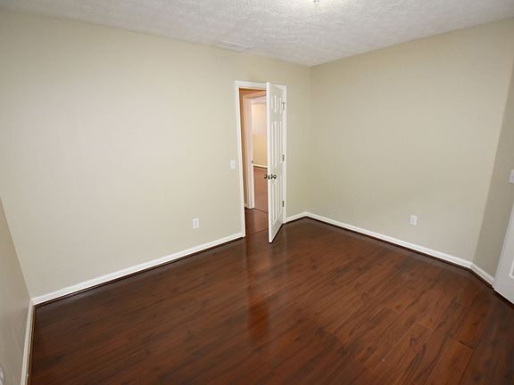 5th image of 300 Jon Jeff Dr NW