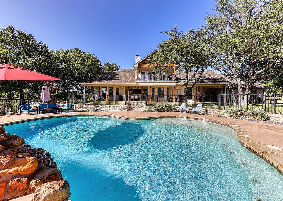 1st image of 934 S Savage Creek Ln