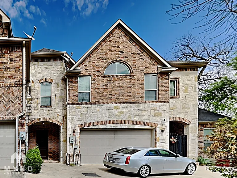 2204 Apollonia Ln — Photo 1