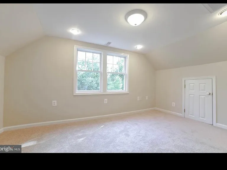 upstairs bedroom 1