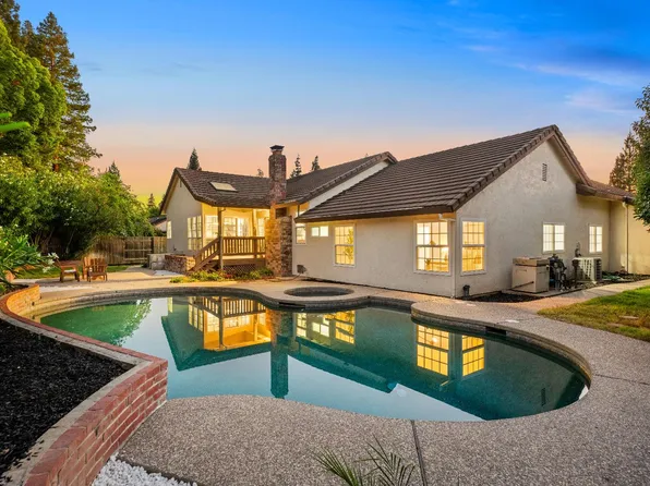 1421 Champion Oaks Dr, Roseville, CA 95661