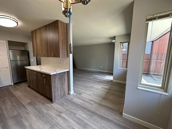3rd image of 2362 Franklin Ave E APT 101