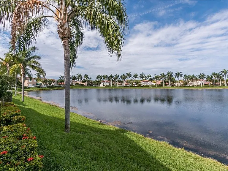 1590 Seagrape Way — Photo 47