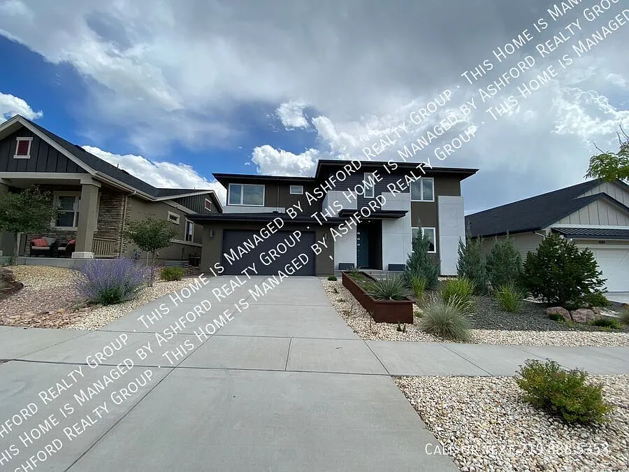 4 bed, 3.0 bath, 4316 sqft, $3,500 — Photo 4