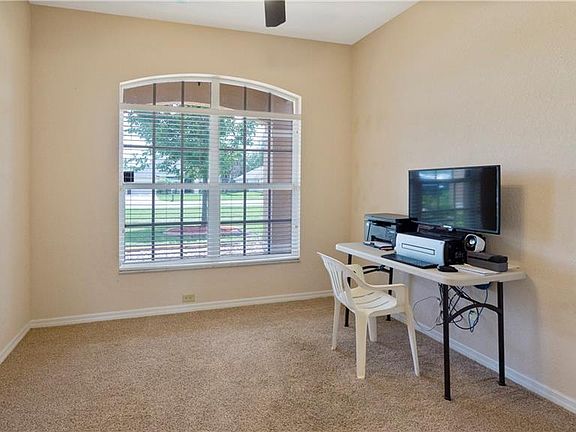 2nd image of 2632 Bancroft Blvd