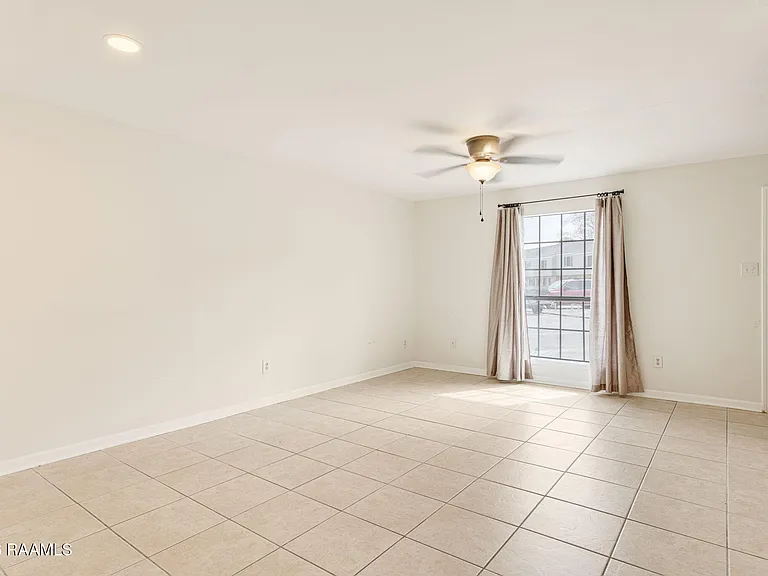 100 Winchester Dr #309 — Photo 7