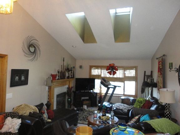3rd image of 22950 Poppy St NW
