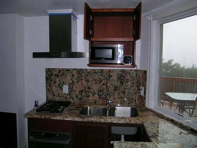 1551 Regency Ct — Photo 17