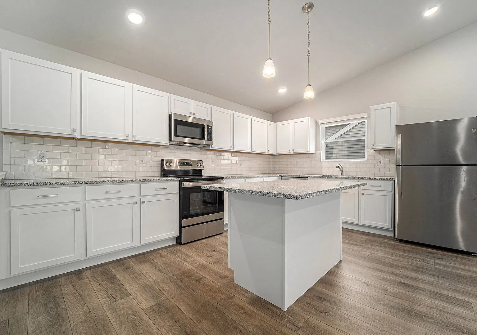 7419 Montego Bay St — Photo 3