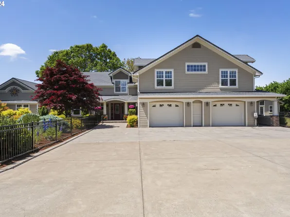 92386 River Rd, Junction City, OR 97448