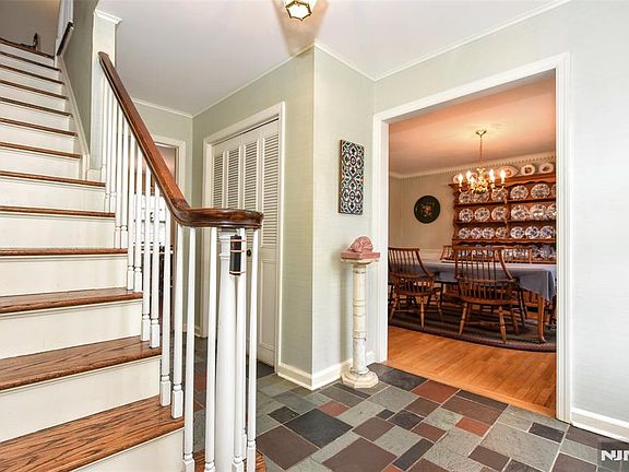 3rd image of 40 Hering Rd