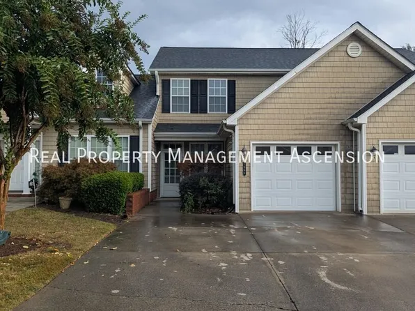 1966 Oxford Ct, Dalton, GA 30720
