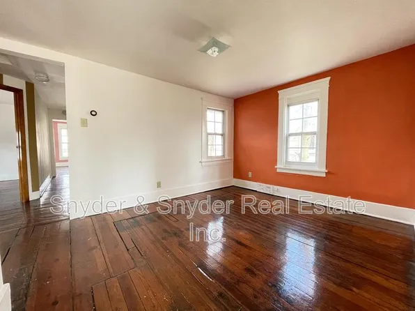 386.5 Silver St, Akron, OH 44303