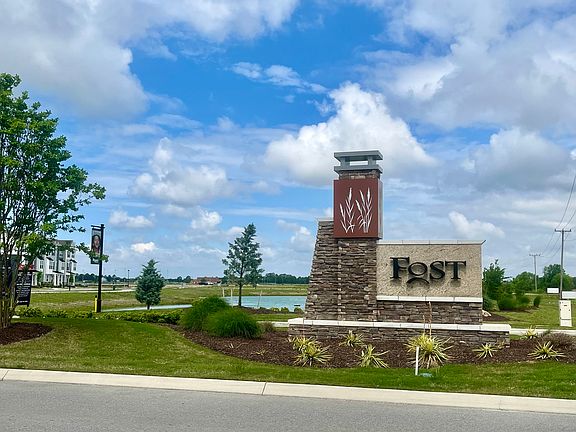 2nd image of 100 Fost Blvd #1