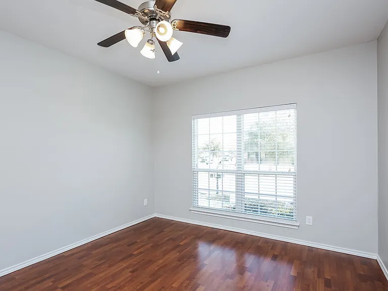 10965 Colonial Heights Ln — Photo 9