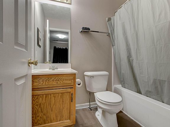 5th image of 708 Peggy Branch Dr