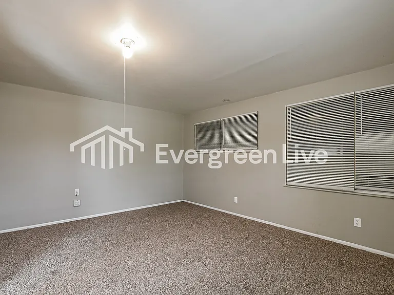 2038 Keyes Ln — Photo 6