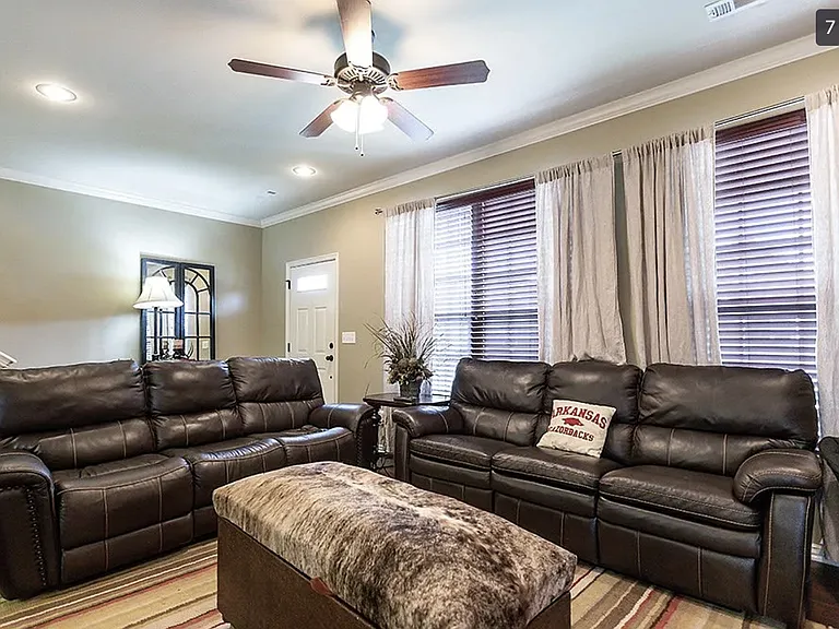 604 N Longfellow Ln — Photo 6