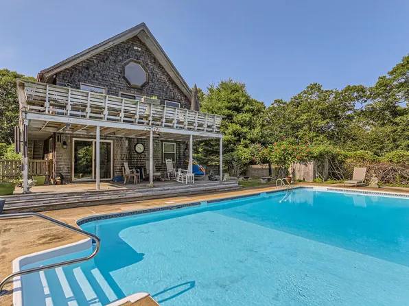 33 Hidden Village Rd, West Tisbury, MA 02575