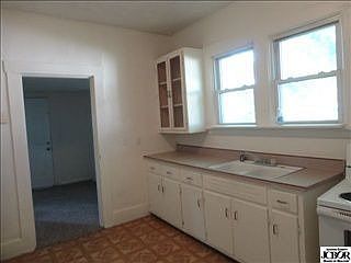 5th image of 315 E Brown St