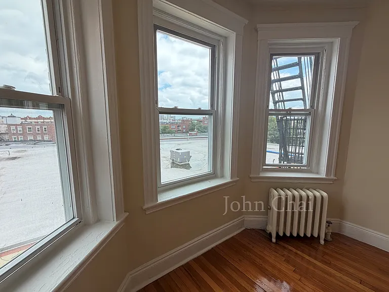 225 Kelton St #8 — Photo 16