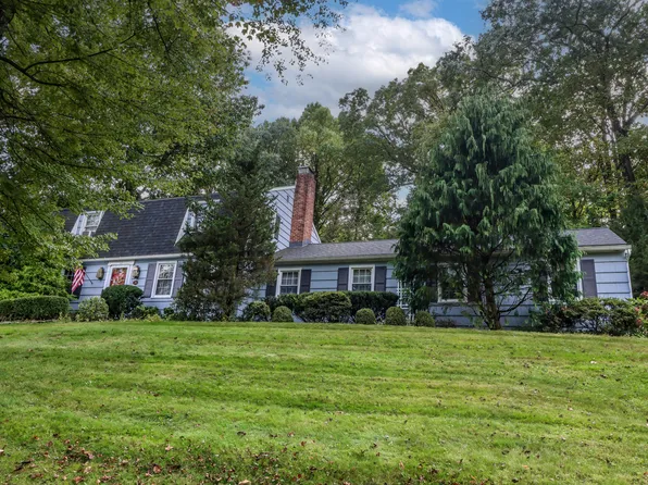 31 Chimney Drive, Bethel, CT 06801