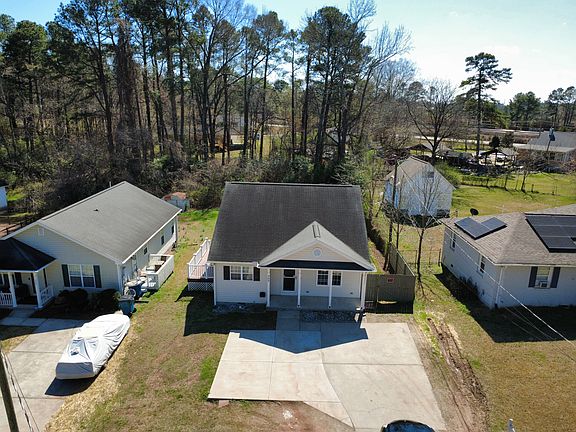 2nd image of 909 Midway Ave