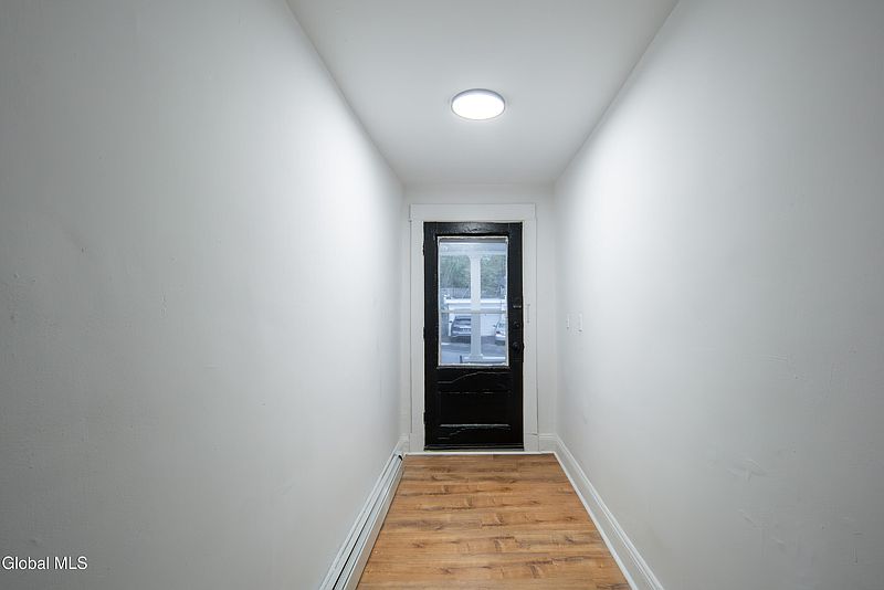 4th image of 147 Linden Street